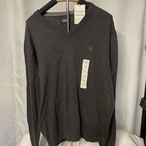 Chaps Men's Gray V-Neck Sweater